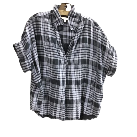 Top Short Sleeve By Time And Tru In Plaid, Size: L